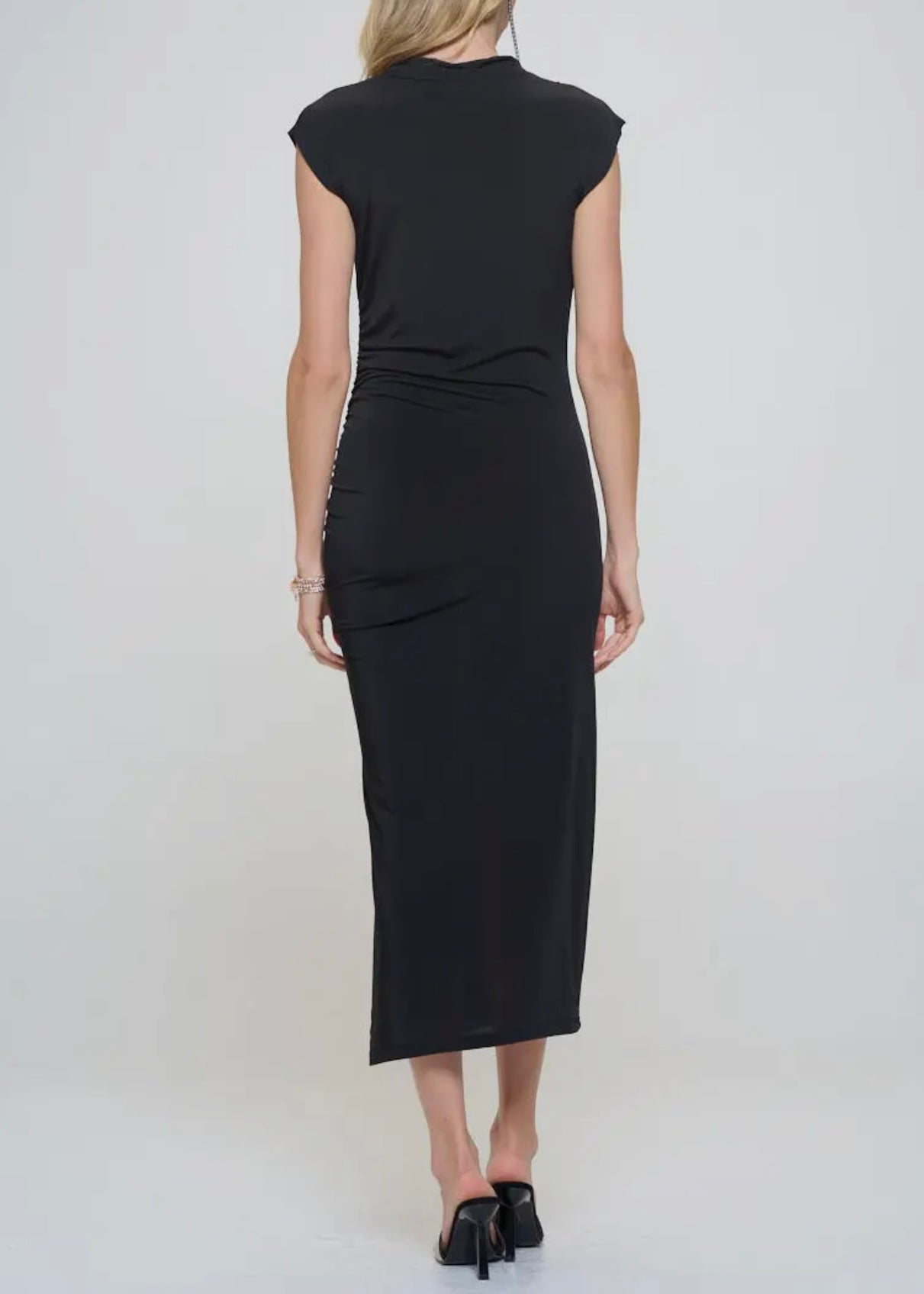 Delores Short Sleeve Midi Dress