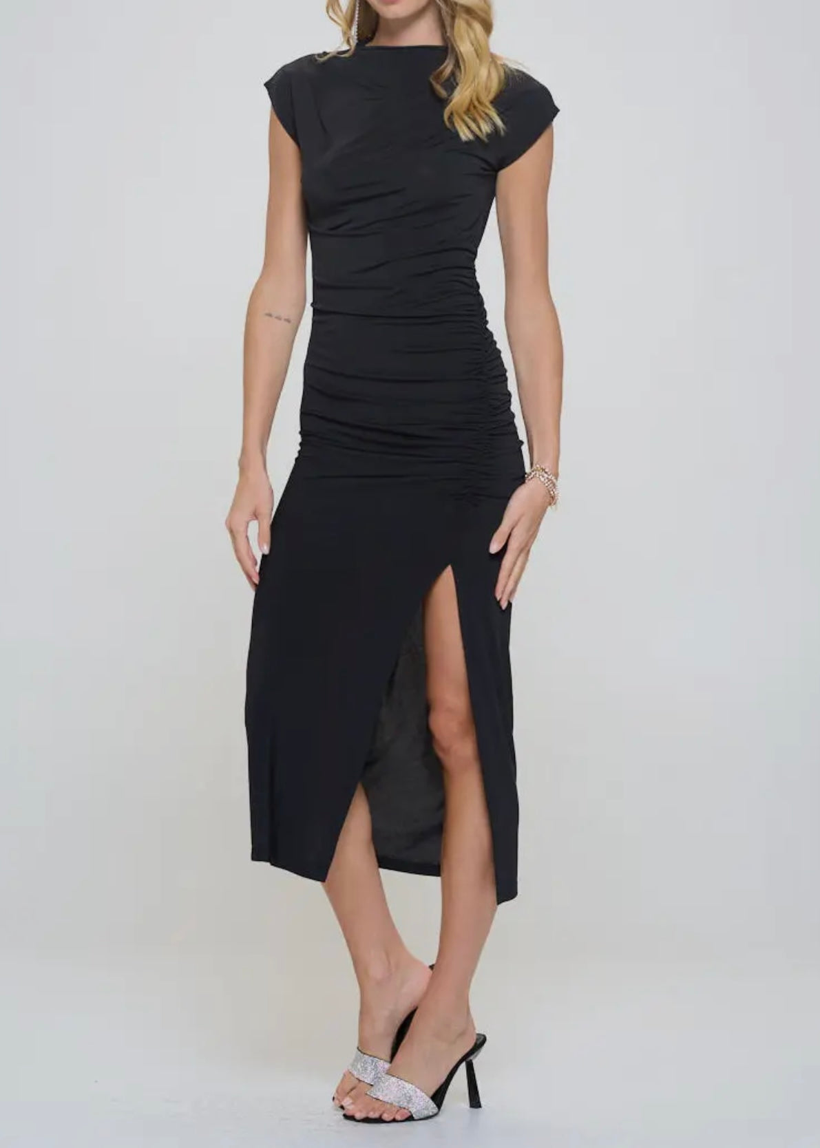 Delores Short Sleeve Midi Dress