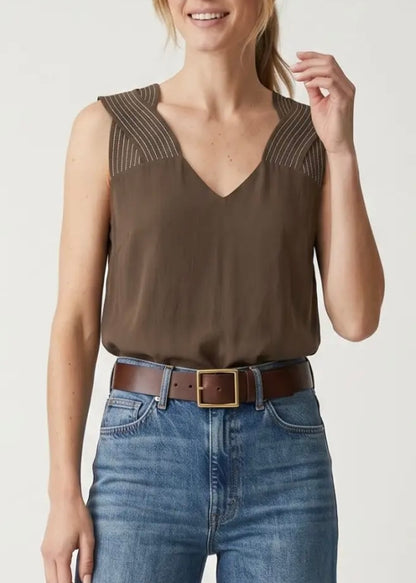Denali Stitch Detail Top