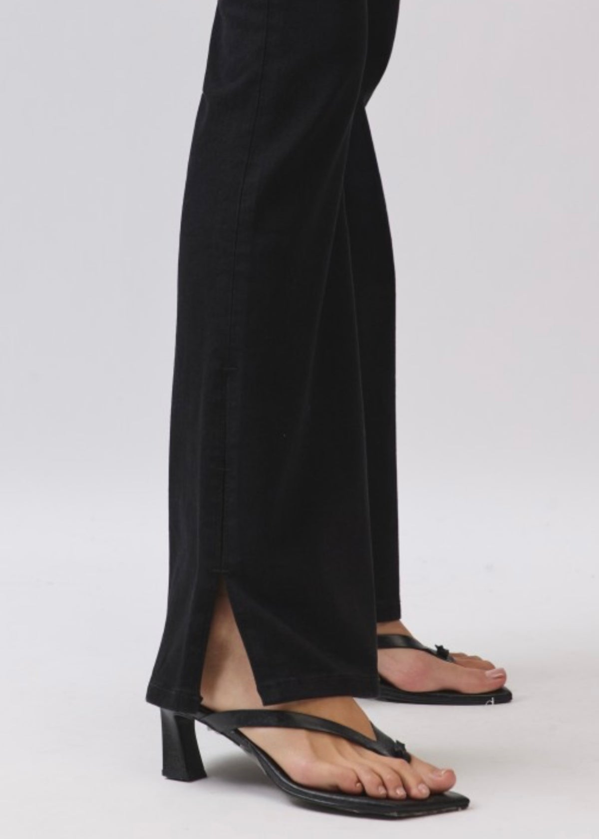 Sanna Mid Rise Flared Jean
